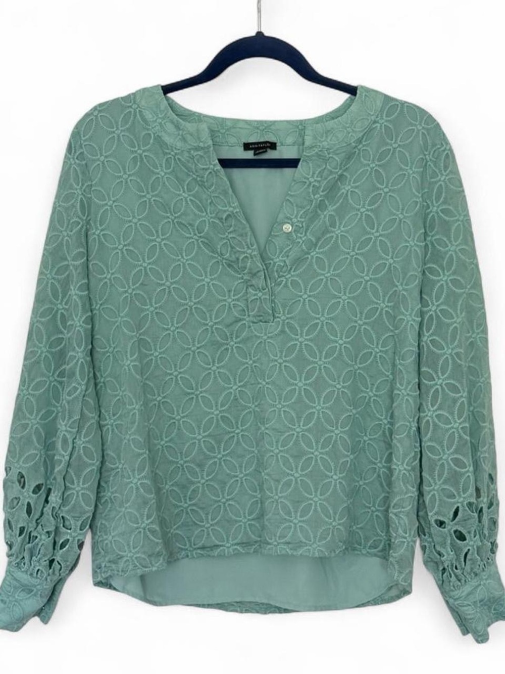 Ann Taylor Mint Green Eyelet Split-Neck Blouse XS